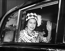 Elizabeth II in Queensland, Australia, 1970.jpg