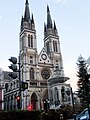 Eglise Saint-Bruno de Voiron et au premier plan la fontaine gelée, Isère