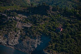 Rockfalls near Vernazza, Cinque Terre, Italy.jpg