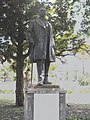 Estatua a Antonio Devoto, fundador de Villa Devoto