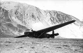 Bundesarchiv Bild 101I-567-1503A-02, Gran Sasso, Lastensegler DFS 230 C-1.jpg