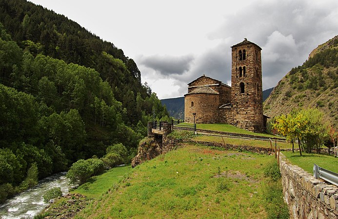 1. Romanesque Church of Sant Joan de Caselles. Author: Maria Rosa Ferré