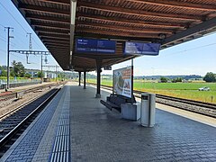 Bassersdorf railway station.jpg