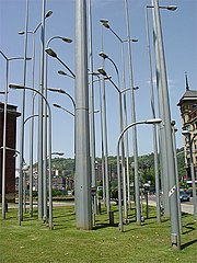 Bosque de Farolas (Juan Luis Moraza)