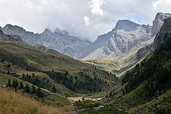 Dans la vallée du Guil en amont de l'Echalp dans le Queyras