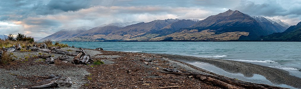 Sunrise over Lake Wanaka from Boundary Creek, New Zealand