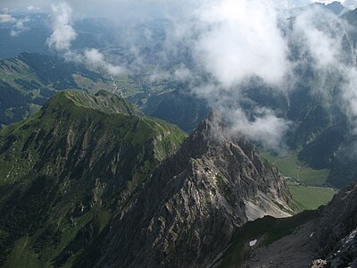 Clouds, mountain Bärenkopf and Kleiner Widderstein