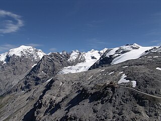 Ortler-Alpen mit Gebirgspass