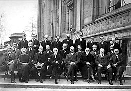 Solvay conference, 1924.jpg