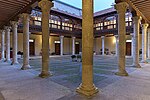 Thumbnail for File:Patio del Palacio de Pimentel (Valladolid).jpg