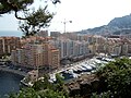 En Principauté de Monaco, le port de Fontvieille et le quai Jean-Charles Rey.
