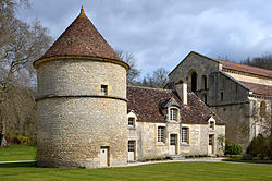 Pigeoonier et chenil de l'abbaye de Fontenay