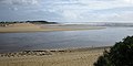 L'estuaire de la Laïta et son poulier à marée basse vus du Pouldu.