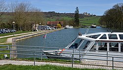 Canal de Bourgogne a Vandenesse