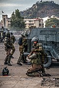 Carabinera quemada por bomba molotov.jpg