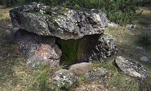 Dolmen (Cornudella de Valira-2a).jpg