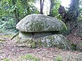 Guidel : le dolmen de Lesvariel, vue d'ensemble 2.
