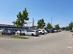 Parkplatz Bahnhof Bassersdorf.jpg