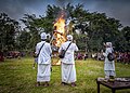 Upacara pembakaran ogoh-ogoh di desa Semen