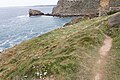 Le fort de la Fraternité : le chemin piétonnier longeant la mer