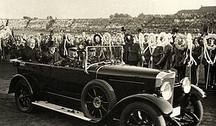 In oktober 1927 wordt in het stadion in Berlijn de 80-ste verjaardag van de Rijkspresident van de, SFA022001408.jpg