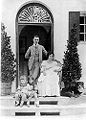 Familie Mann 1909 in Bad Tölz vor ihrem Haus