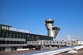 File:Helsinki-Vantaa Airport 4.jpg by Tiia Monto (CC BY-SA 4.0)