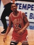 Bill Cartwright - Chicago Bulls, March 28, 1991 (cropped).jpg