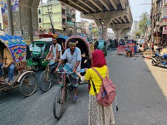 Water distribution by Volunteer for Bangladesh 02.jpg