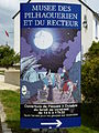 Loqueffret : panneau du musée des pilhaouerien et du recteur