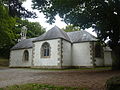 La chapelle Saint-Léger sur la rive droite du Bélon.