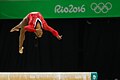 "Simone_Biles,_na_prova_final_da_trave_nos_Jogos_Olímpicos_Rio_2016.jpg" by User:Tm