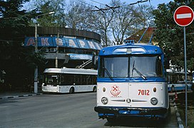 Crimean trolleybus 7012 2021-05 Alusta trolleybus station 2.jpg