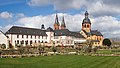 "Kloster_Seligenstadt.jpg" by User:Milseburg