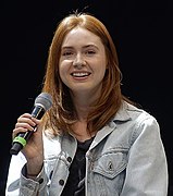 Karen Gillan (Amy Pond)