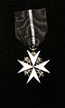 Badge of an associate officer of the Order (pre-1999)