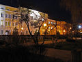 English: J. Bem's Square by night Polski: Plac J. Bema nocą