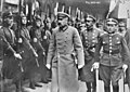 Polski: Piłsudski podczas przeglądu oddziałów. English: Piłsudski checking his soldiers.