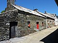 Longères du bourg couvertes de fibro-ciment